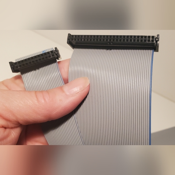 LL31941 SCSI Ribbon Cable - Picture 3 of 4